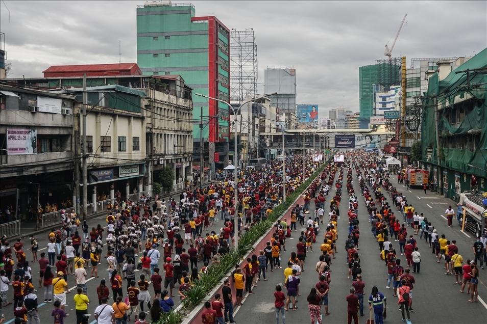 Filipinler'de 'Siyah Nasıriye' töreni