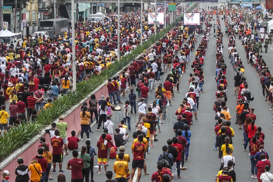 Filipinler'de 'Siyah Nasıriye' töreni