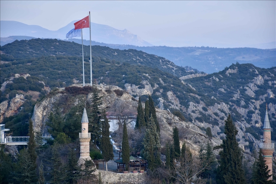 تركيا.. "مآذن يتيمة" فقدت مساجدها على يد اليونان
