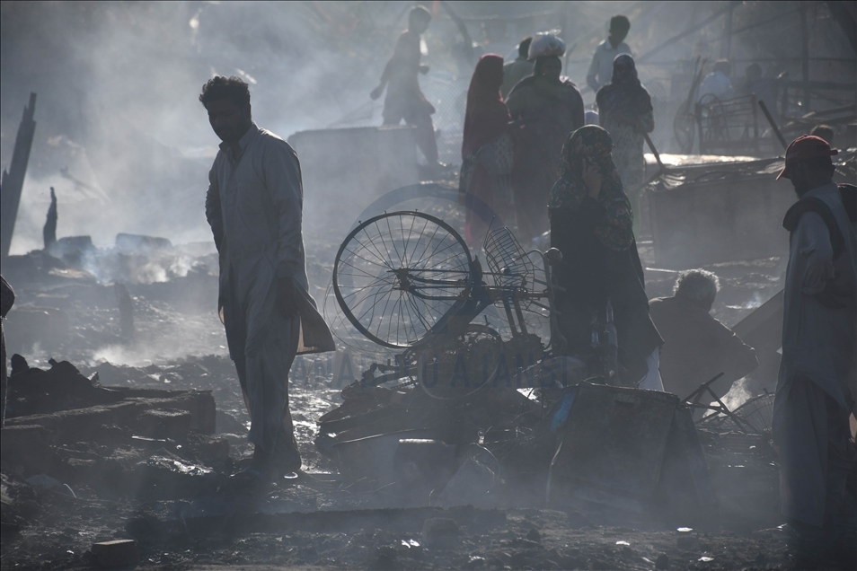 Fire erupts in slum area of Gulshan-e-Iqbal in Pakistan