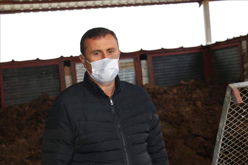 Dest ji zêrfiroşiyê berda bû hilberînerê gubreya kurman