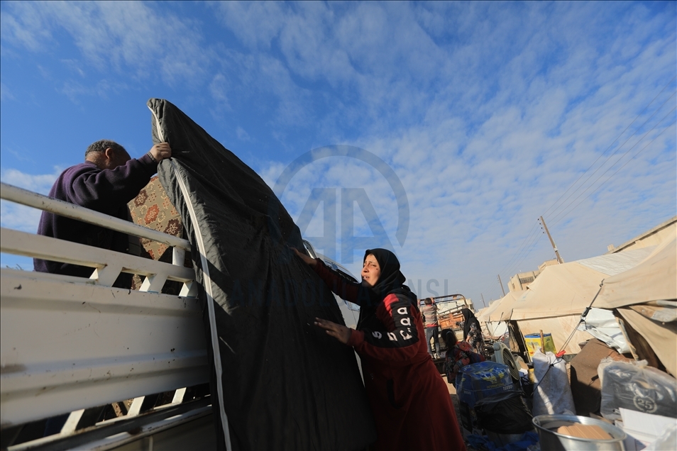 Li Ezêzê malên bi brîkêtan tên çêkirin ji bo kesên di konan da dijîn bûne hêvî