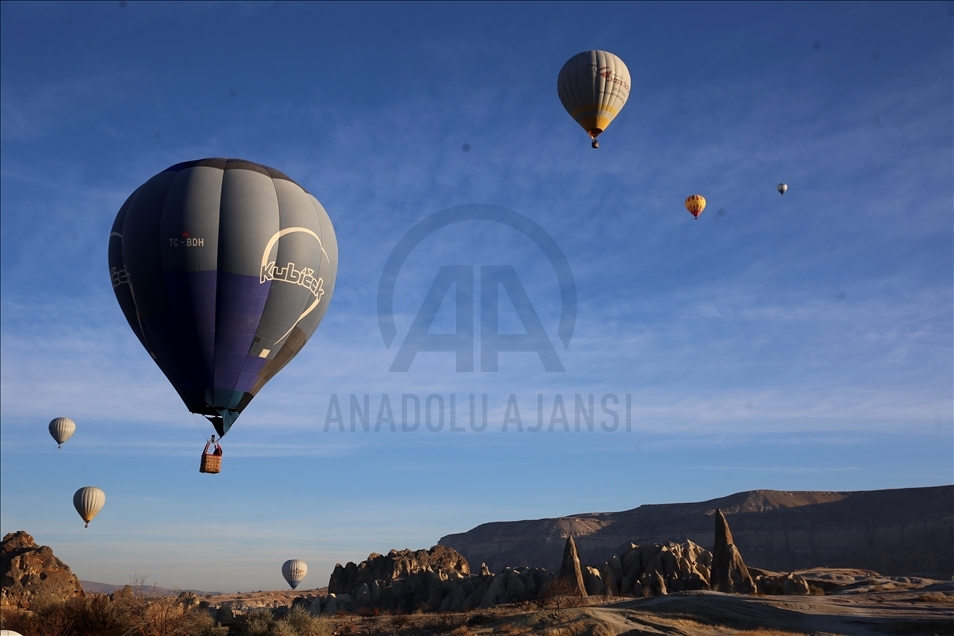 Turqi, mbi 120.000 persona shijuan pamjen nga qielli në Kapadokya
