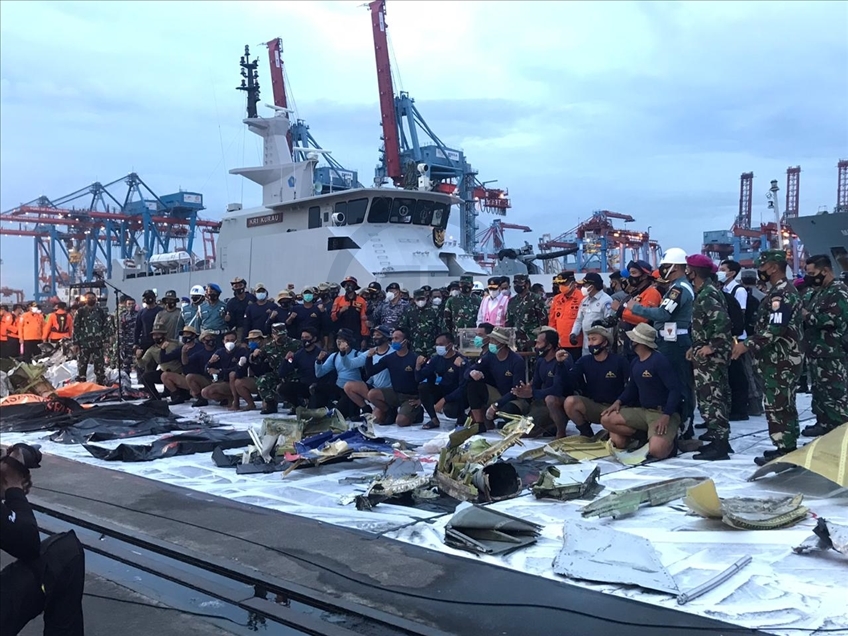 Indonesian rescue team finds black box of crashed passenger plane