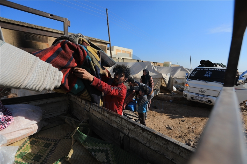 Li Ezêzê malên bi brîkêtan tên çêkirin ji bo kesên di konan da dijîn bûne hêvî