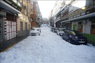 Fuerte tormenta de nieve golpea Madrid