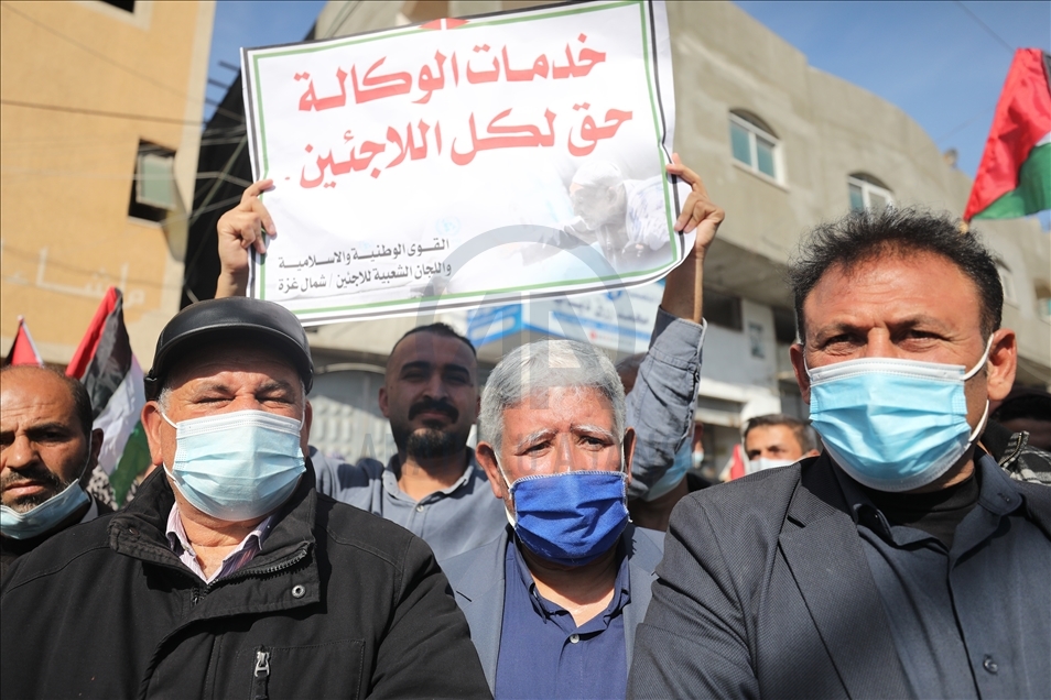 اعتراض مردم فلسطین به تصمیم آژانس کار و امداد سازمان ملل متحد 