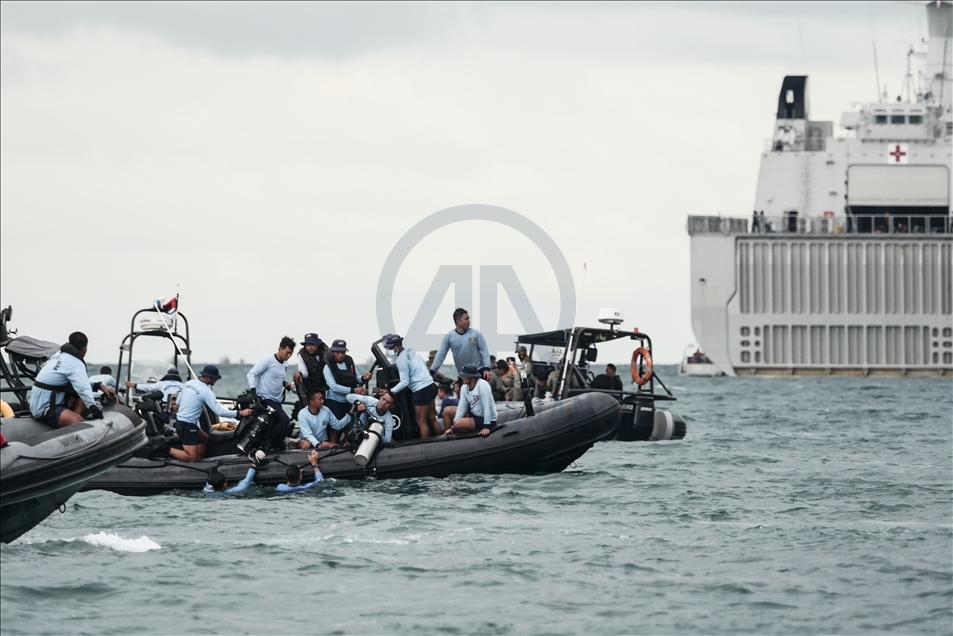 Tim Angkatan Laut terus lakukan pencarian pesawat Sriwijaya Air