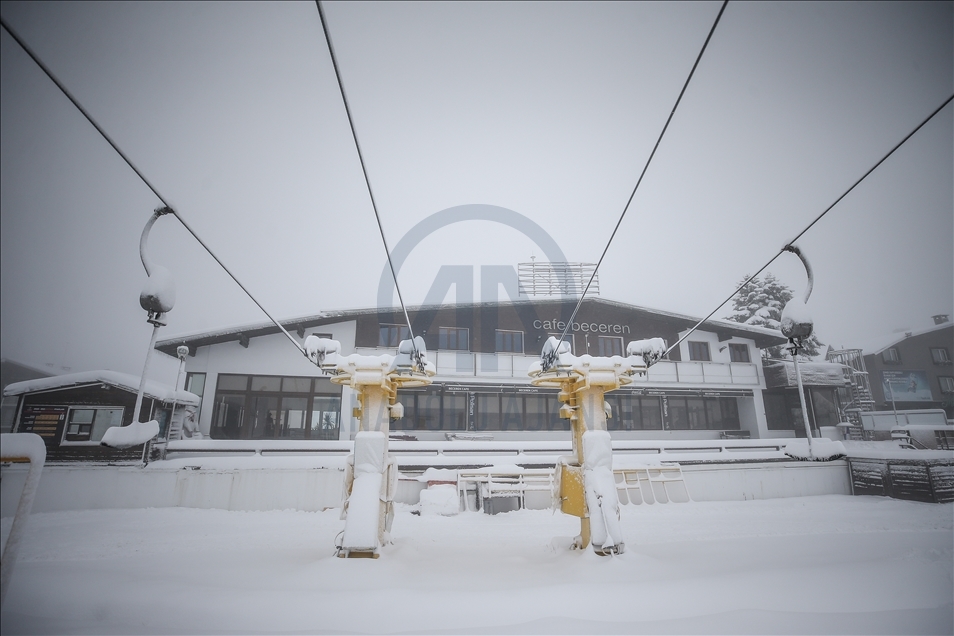 استقبال گسترده گردشگران از پیست اسکی اولوداغ ترکیه 