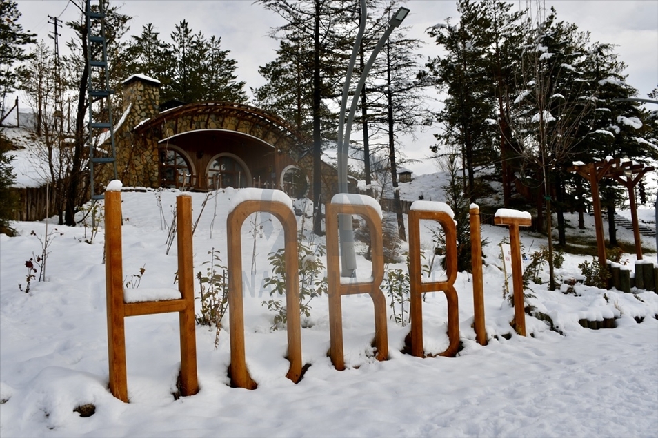 Turquie: Les maisons de Hobbits de Sivas sublimées par la neige
