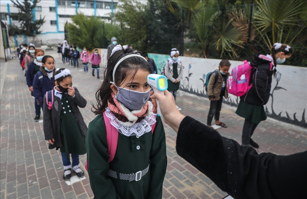 Gazze Şeridi'nde Kovid-19 nedeniyle kapalı olan okullar yeniden açıldı