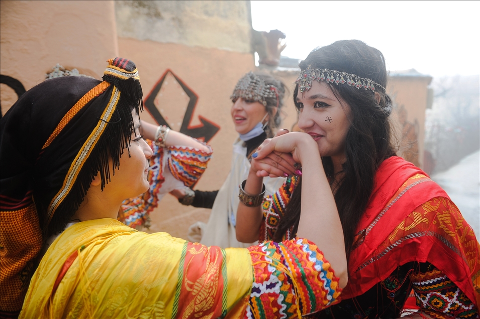 Cezayir'de Amazigler, yeni yılı kutladı