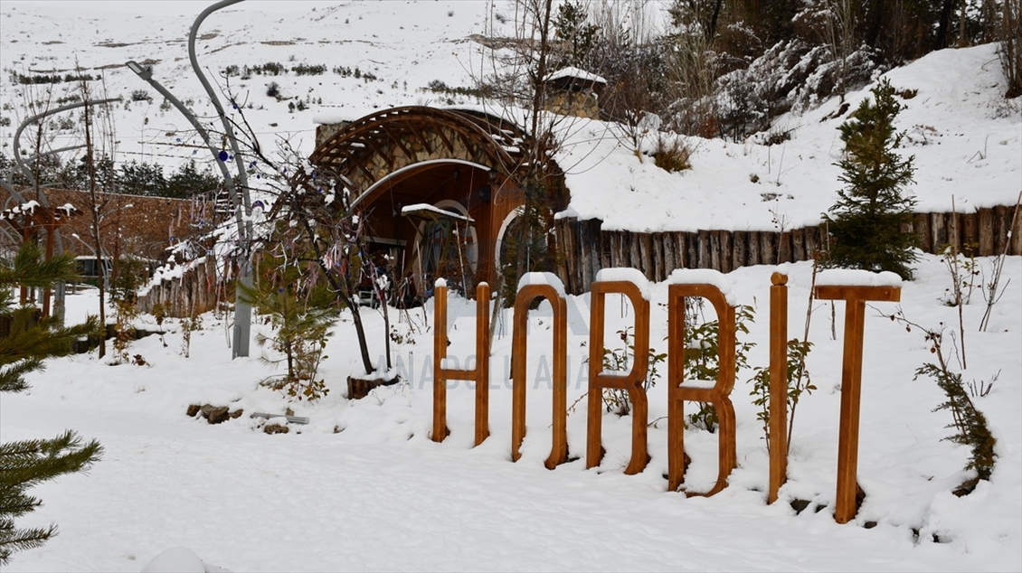 Turquie: Les maisons de Hobbits de Sivas sublimées par la neige