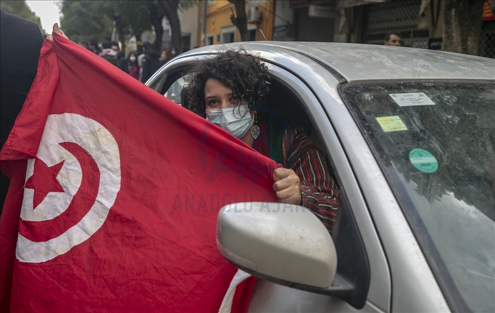 لهم مطالب.. الأمن التونسي يمنع مسيرة لجرحى الثورة