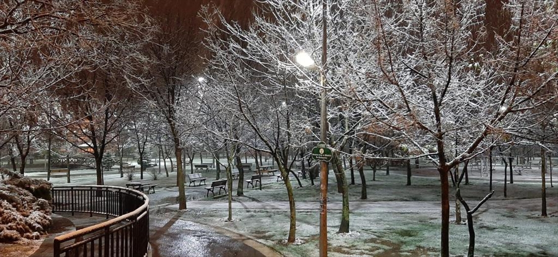 İstanbul'un yüksek kesimlerinde kar yağışı