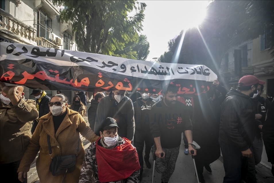 لهم مطالب.. الأمن التونسي يمنع مسيرة لجرحى الثورة