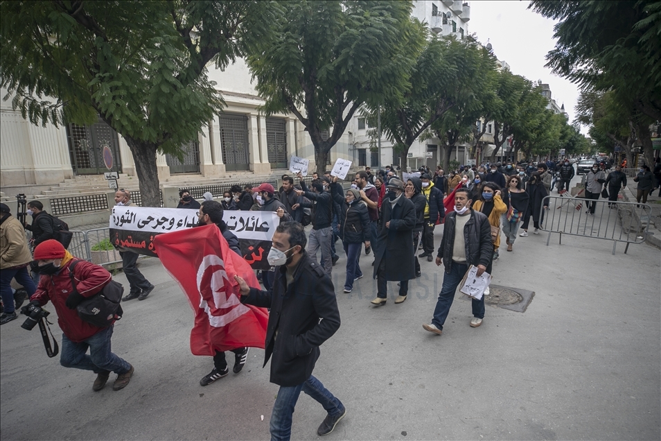 لهم مطالب.. الأمن التونسي يمنع مسيرة لجرحى الثورة