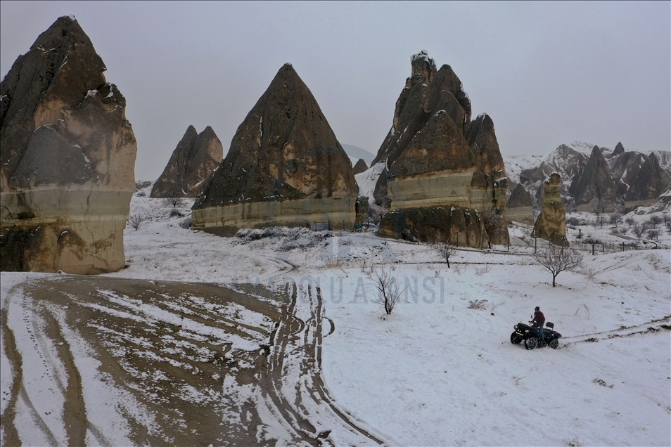 Peribacalarındaki kış aktiviteleri turistleri cezbediyor