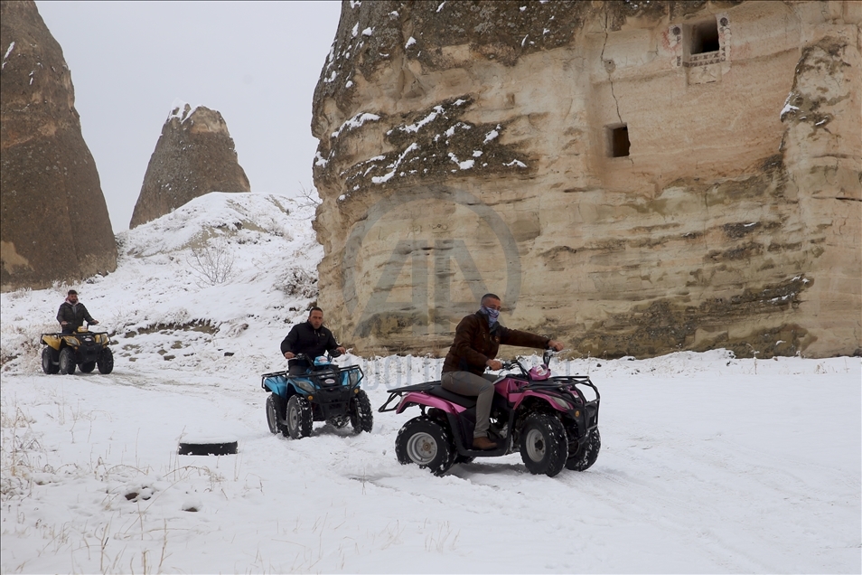 Peribacalarındaki kış aktiviteleri turistleri cezbediyor