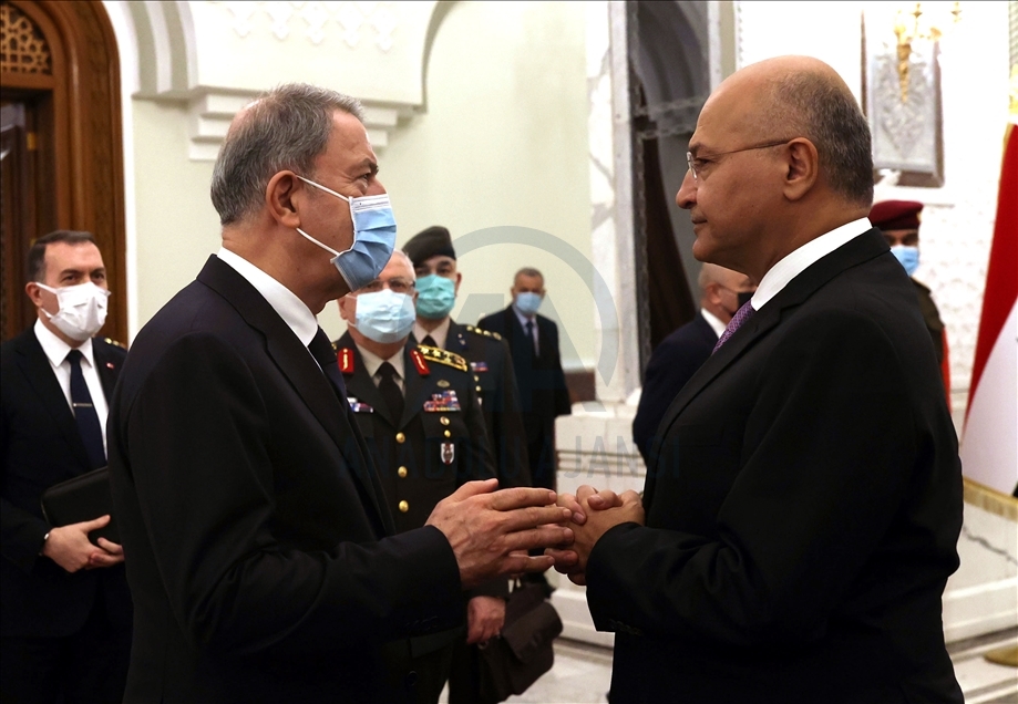 دیدار وزیر دفاع ترکیه با رئیس‌جمهور عراق 
