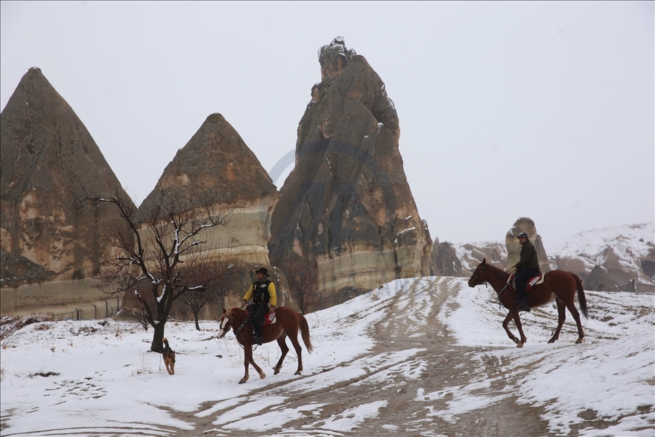 Peribacalarındaki kış aktiviteleri turistleri cezbediyor