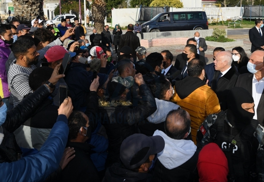 Protestations en Tunisie : Saïed exhorte les jeunes à ne pas s’en prendre aux biens