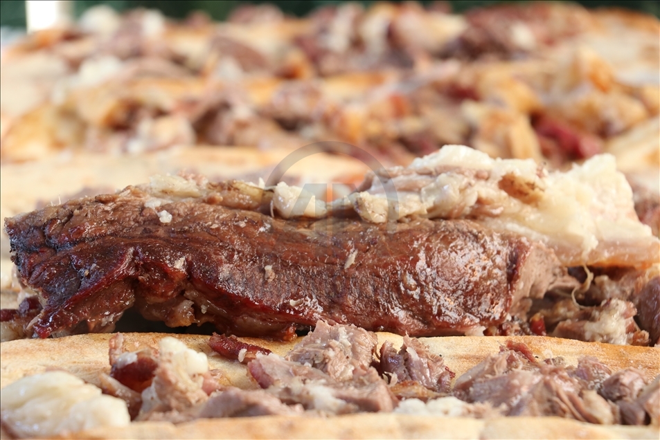Kebab "Büryan" : une saveur qui décore les festins de "Siirt" en Turquie