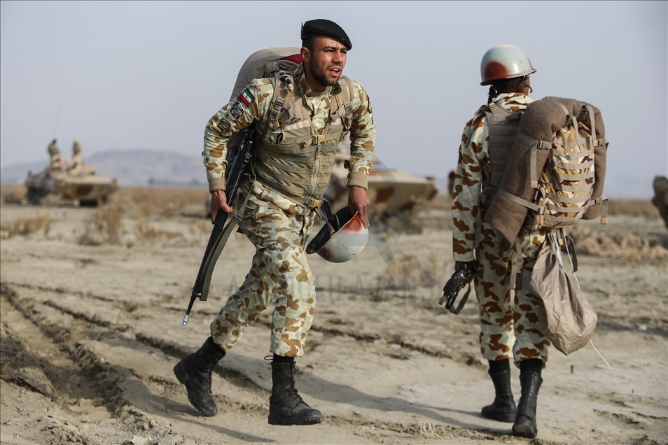 إيران تبدأ مناورات عسكرية جديدة في خليج عُمان