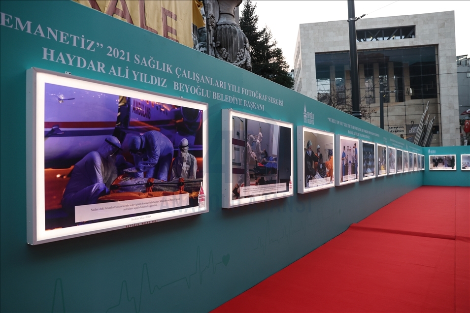 "Size Emanetiz" 2021 Sağlık Çalışanları Yılı Fotoğraf Sergisi açıldı