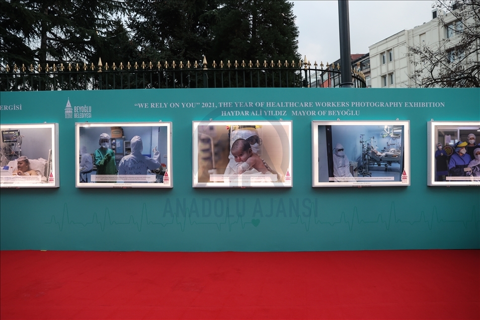 "Size Emanetiz" 2021 Sağlık Çalışanları Yılı Fotoğraf Sergisi açıldı