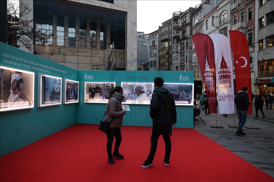 "Size Emanetiz" 2021 Sağlık Çalışanları Yılı Fotoğraf Sergisi açıldı