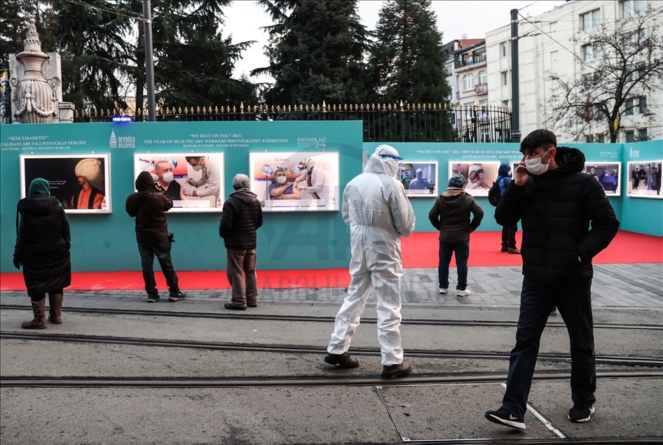 "Size Emanetiz" 2021 Sağlık Çalışanları Yılı Fotoğraf Sergisi açıldı
