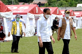 Presiden Jokowi kunjungi korban gempa Mamuju