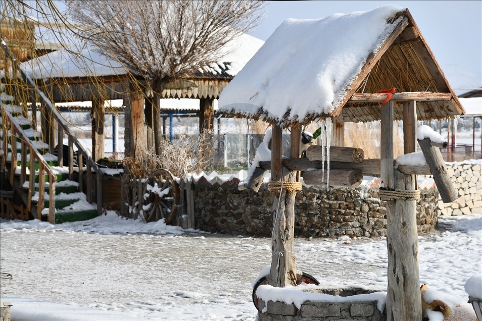 Li Sêwazê rûyê Gola Ulaşê qeşa girt û dîmenên xweş derketin holê