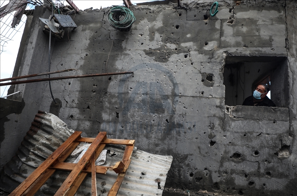 قذيفة إسرائيلية تصيب منزلا وسط غزة