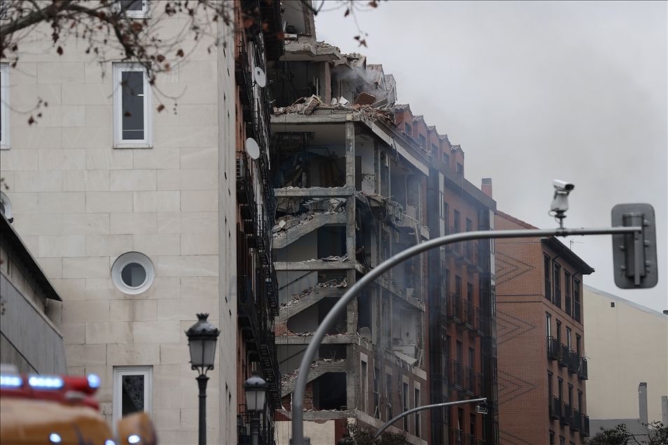 Madrid'de bir binada şiddetli patlama meydana geldi