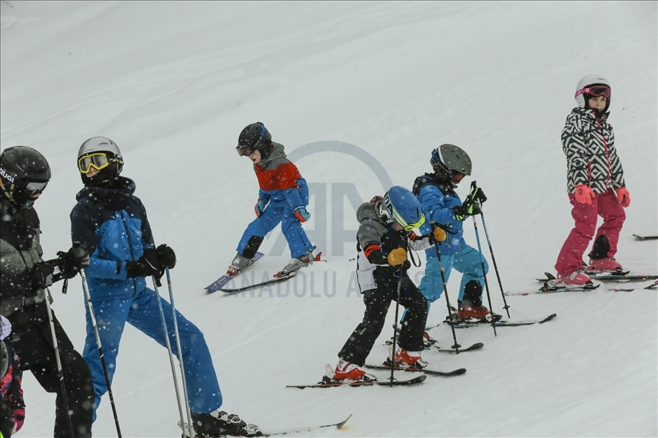 "Olimpiyat şehri" Saraybosna'nın kayak merkezleri ziyaretçilerini bekliyor