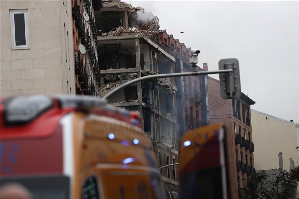 Madrid'de bir binada şiddetli patlama meydana geldi