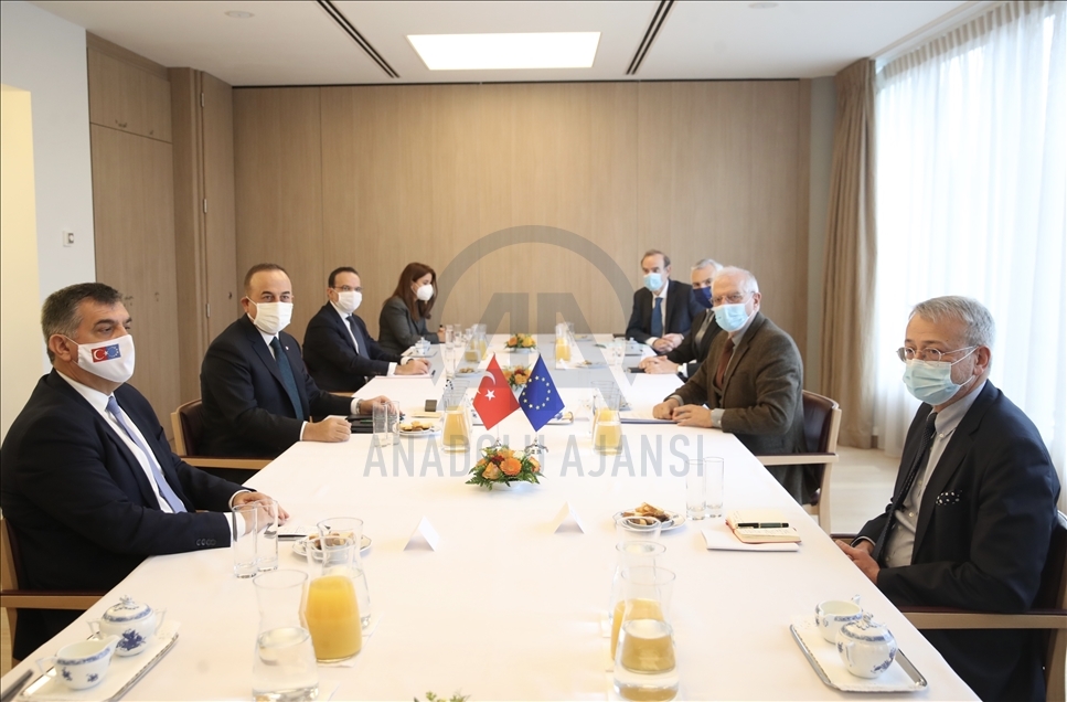 وزیر خارجه ترکیه و مسئول سیاست خارجی اتحادیه اروپا در بروکسل دیدار کردند