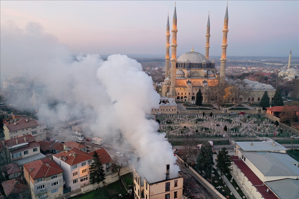 Edirne Müftülüğü binası yangında kullanılamaz hale geldi