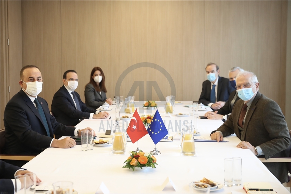 وزیر خارجه ترکیه و مسئول سیاست خارجی اتحادیه اروپا در بروکسل دیدار کردند