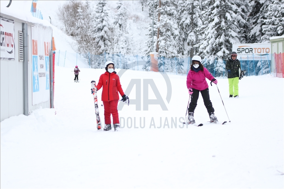 Ilgaz Dağı'nda kayak sezonu başladı