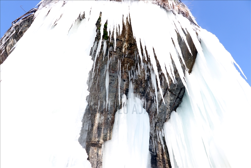 Blanket of snow, ice covers Agri province, Turkey