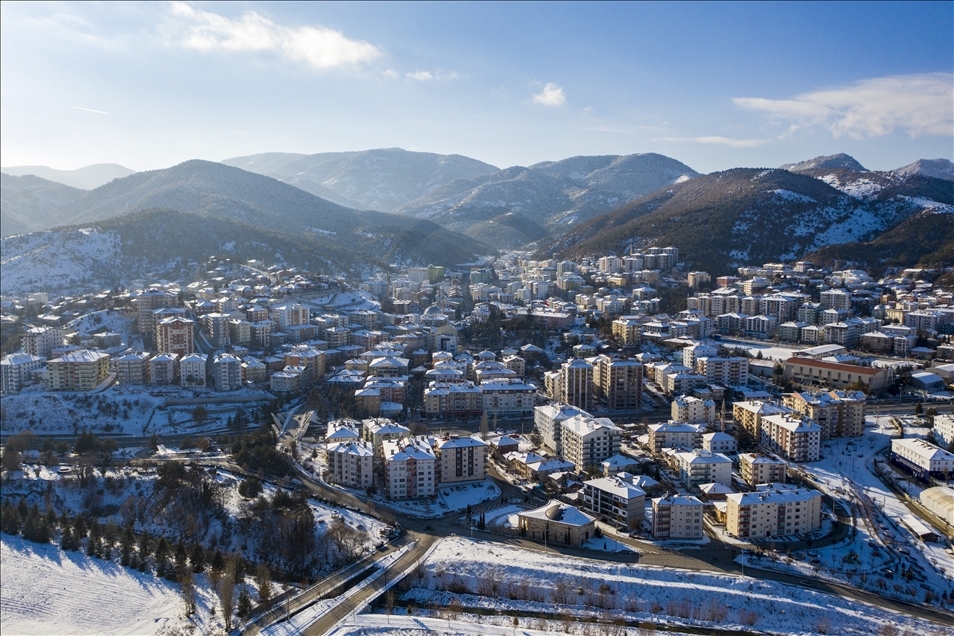 Kızılcahamam beyaza büründü