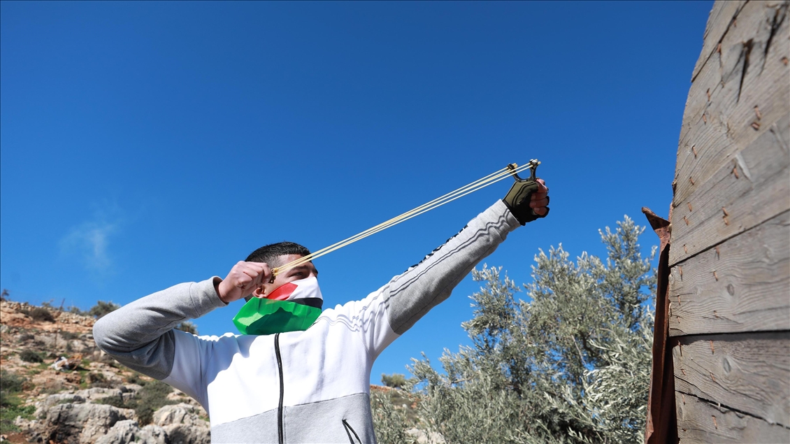 یورش نظامیان اسرائیل به تظاهرات فلسطینیان در کرانه باختری