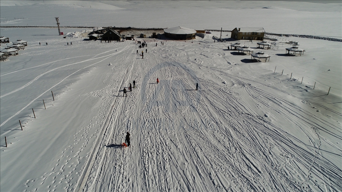 پیست اسکی کاراجاداغ؛ آماده میزبانی از دوستداران ورزش زمستانی