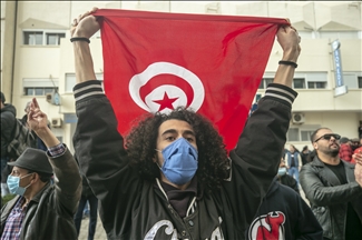  Tunisie : Confrontations entre forces de sécurité et manifestants dans le centre de la capitale
