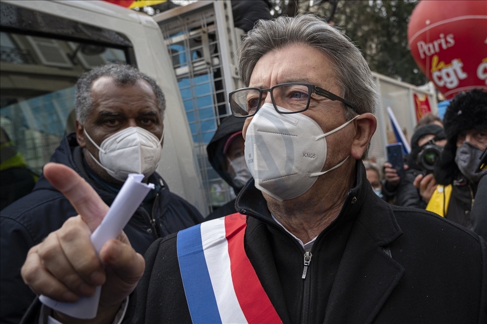 Manifestation à Paris pour protester contre les licenciements dus à la Covid-19 21