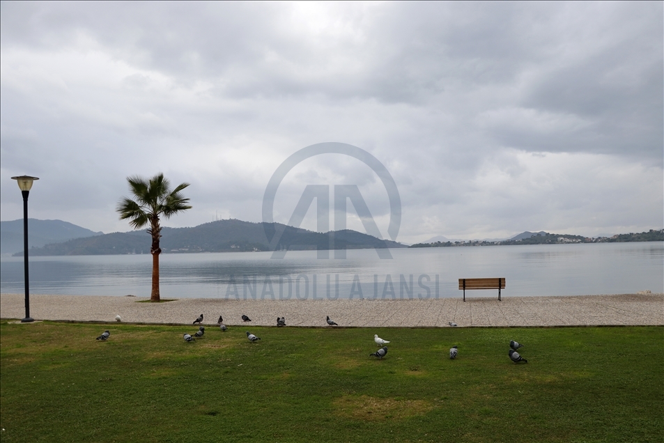 Antalya, Muğla, Isparta ve Burdur'da sokağa çıkma kısıtlaması nedeniyle sessizlik hakim