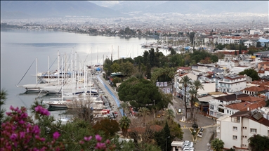 Antalya, Muğla, Isparta ve Burdur'da sokağa çıkma kısıtlaması nedeniyle sessizlik hakim